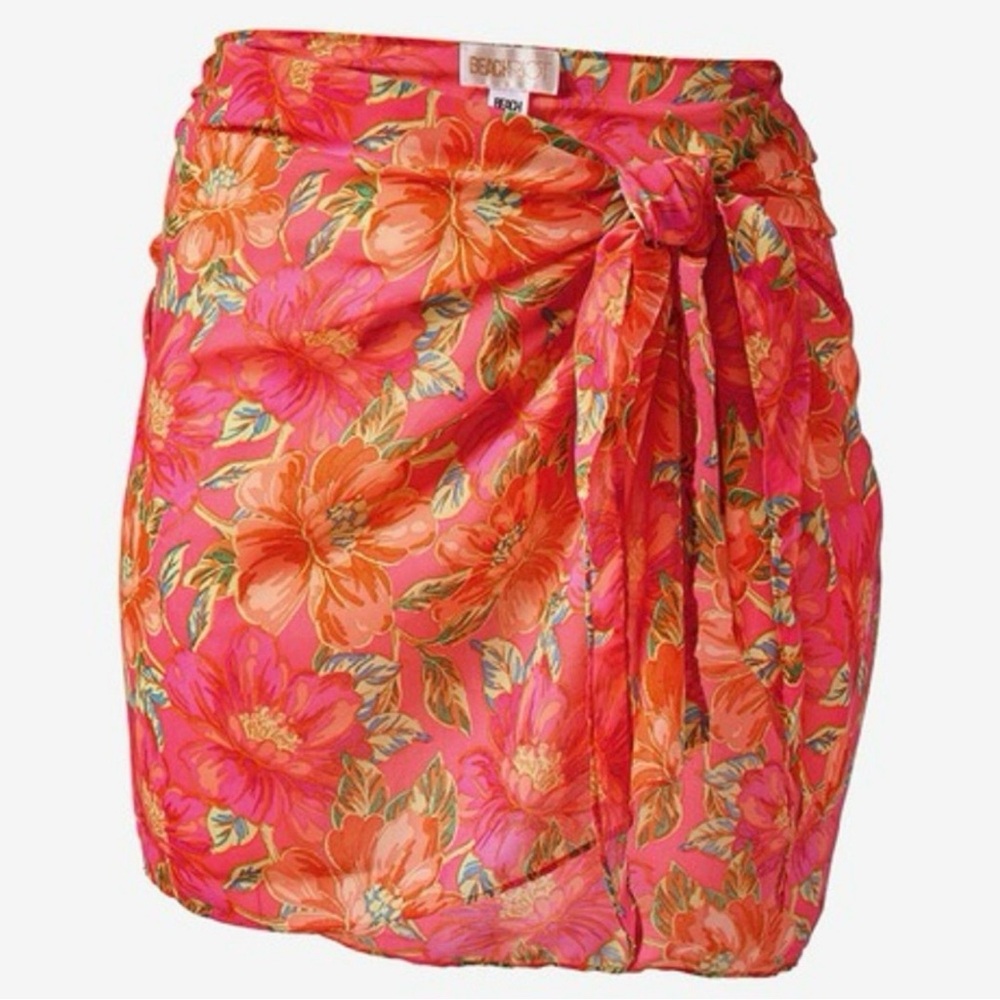 Beach Riot Melani Short Sarong Wrap Coverup in Pink and Orange Floral, OS